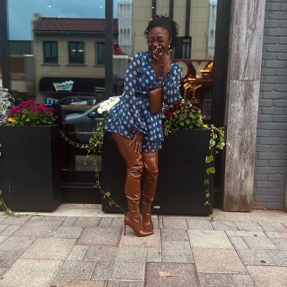 Spring Flowwy Romper - Picture 3 of 4